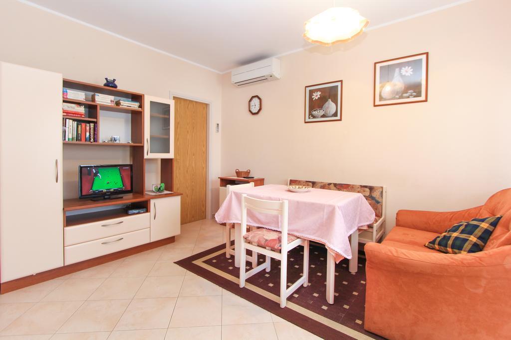 Apartments Silvia Poreč Exterior foto